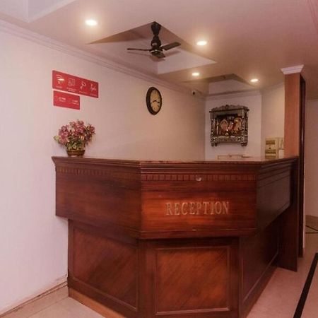 Hotel Palm Star Belapurpada ภายนอก รูปภาพ